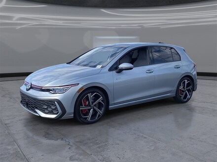 2025 Volkswagen Golf GTI 2.0T SE Hatchback