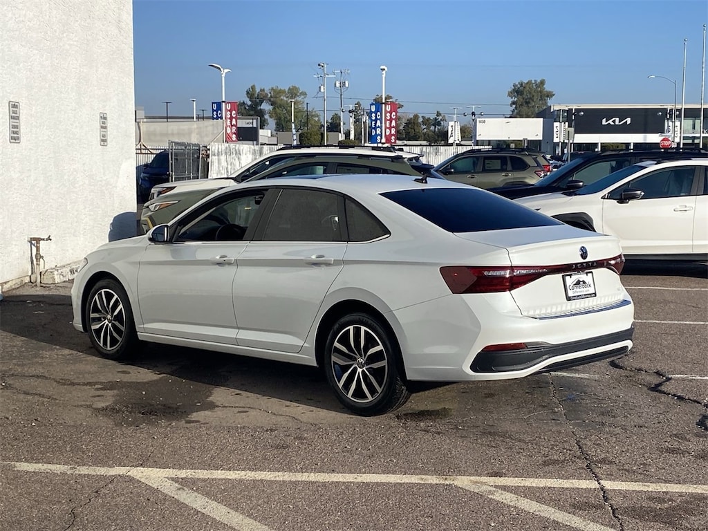 New 2026 Volkswagen Jetta 1.5T SE Sedan