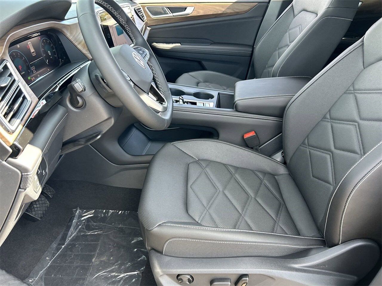 Image 15 of 2025 Volkswagen Atlas