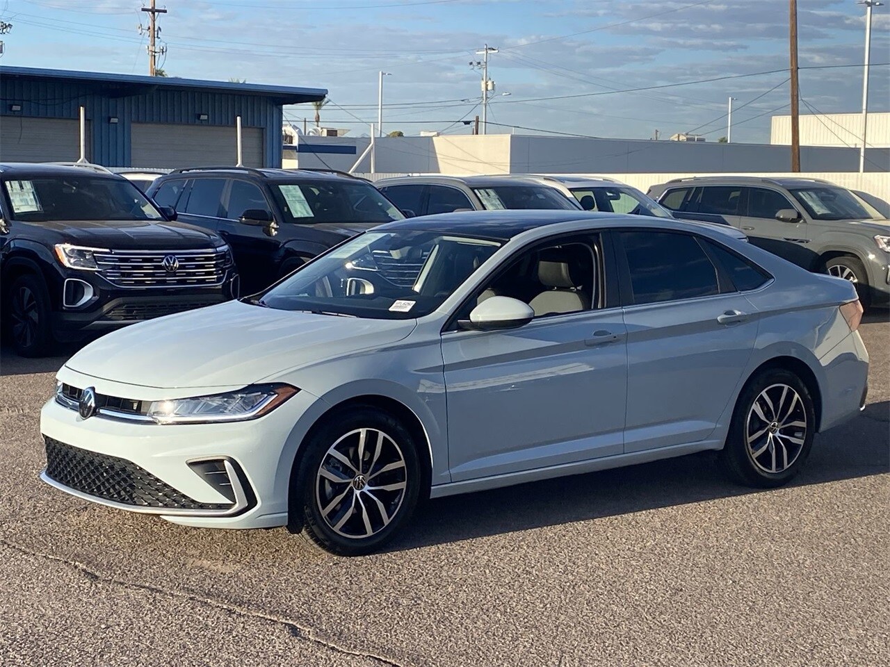 2025 Volkswagen Jetta 1.5T SE photo 3
