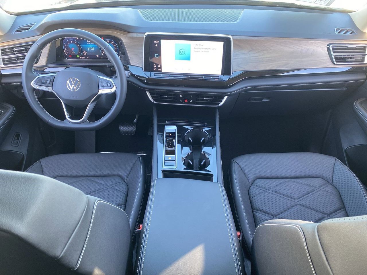 2026 Volkswagen Atlas SE w/Tech - Photo 11
