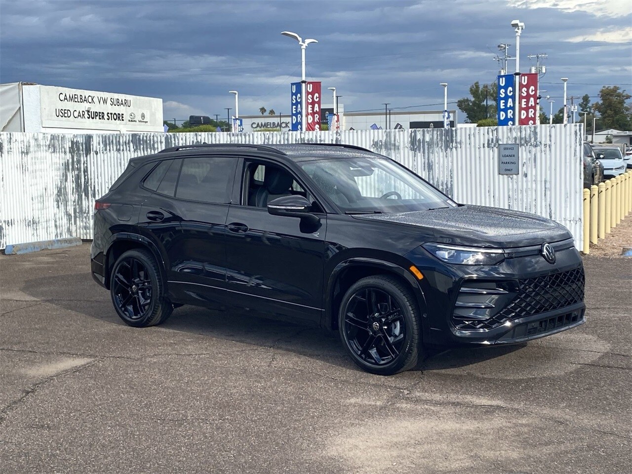 2026 Volkswagen Tiguan SE R-Line Black photo 3