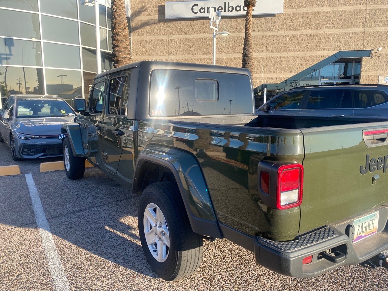 2022 Jeep Gladiator Sport photo 3