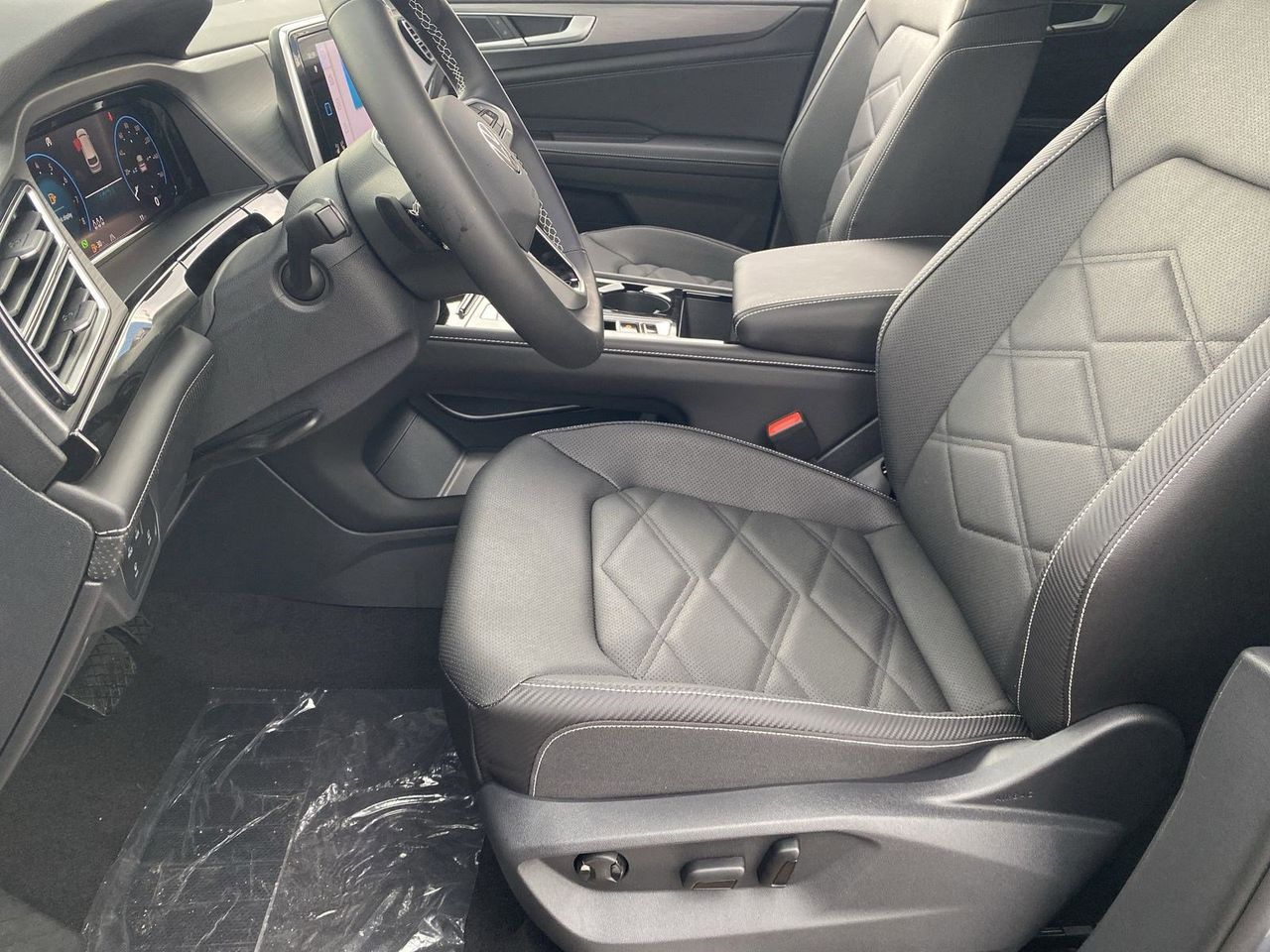 2026 Volkswagen Atlas Cross Sport SE w/Tech - Photo 15