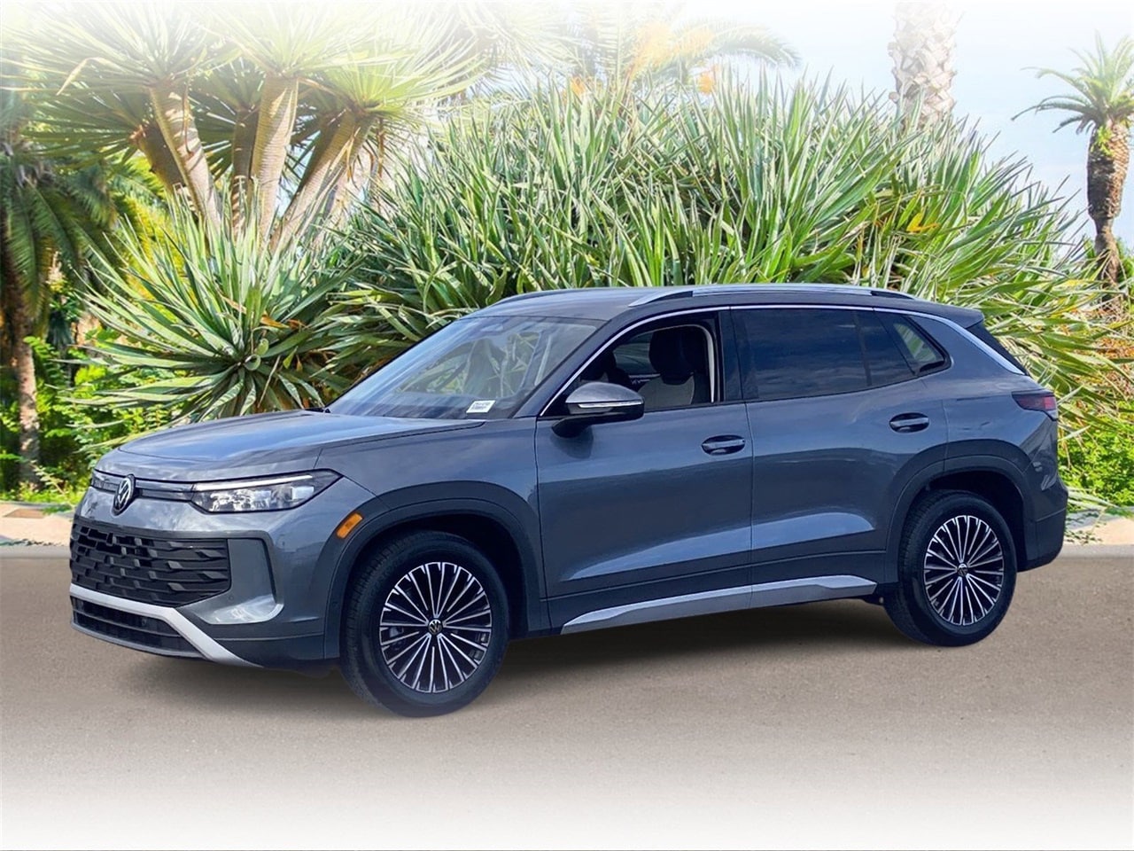 2025 Volkswagen Tiguan SUV 