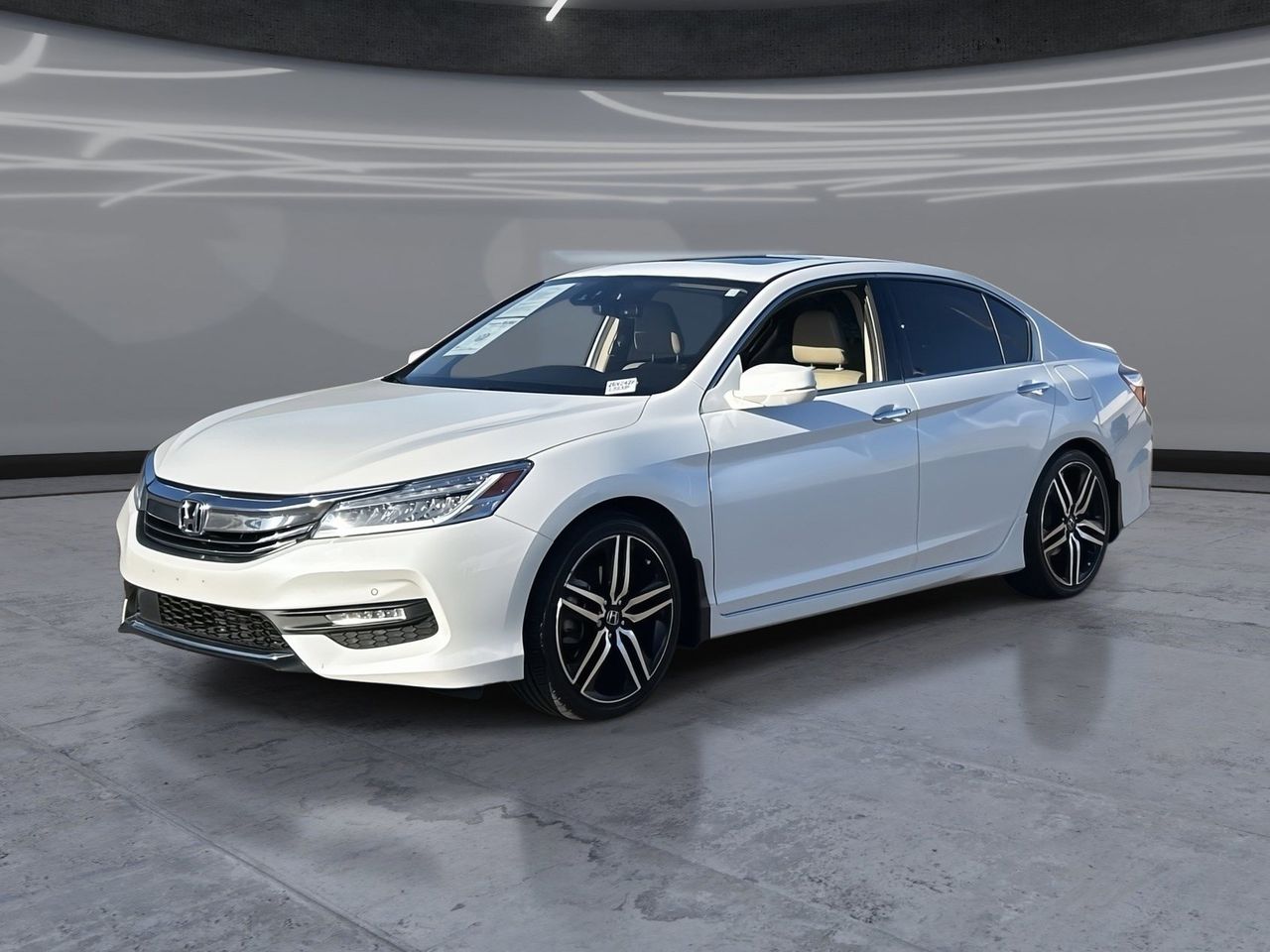 2017 Honda Accord Touring Auto's photo