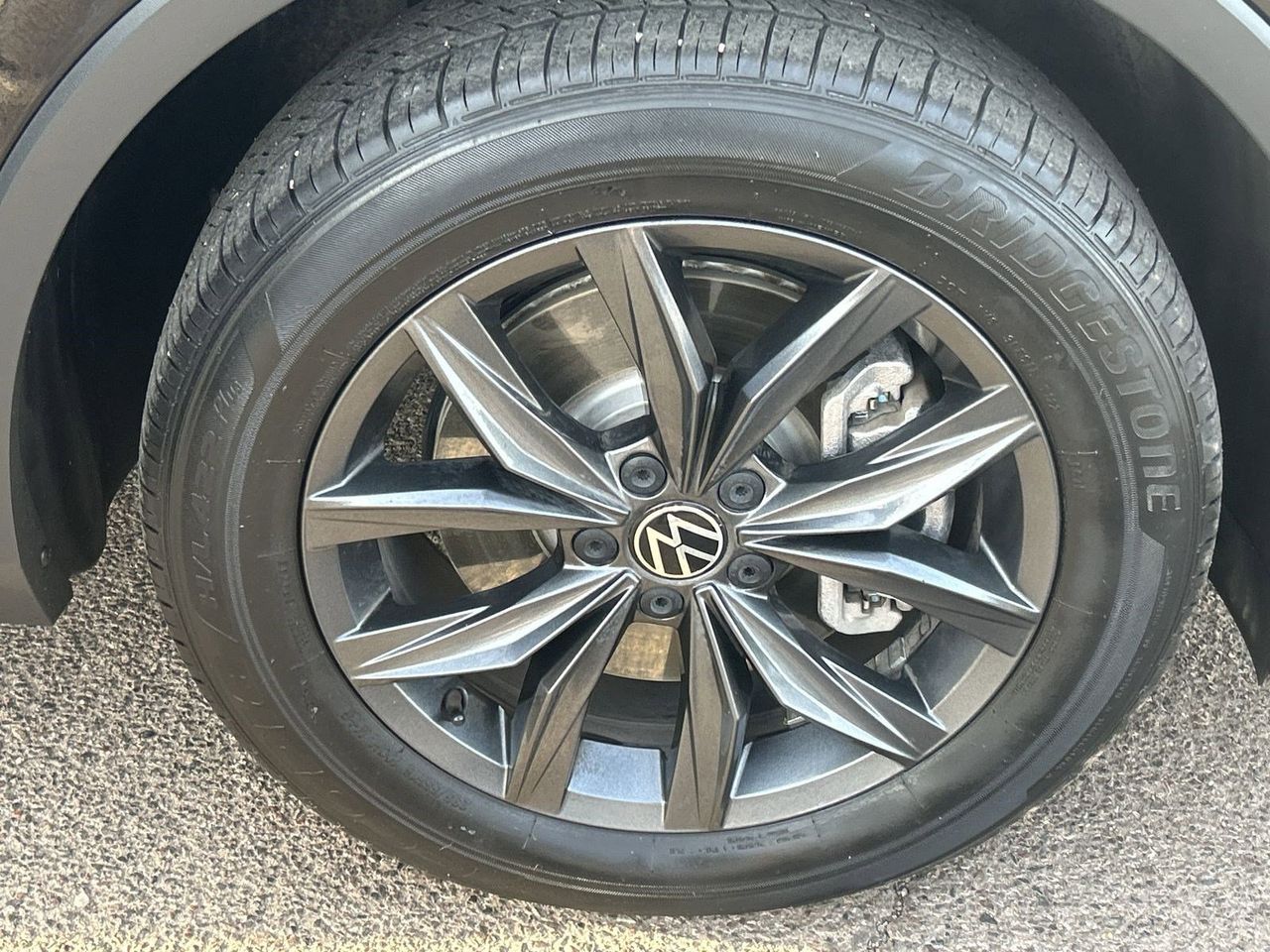 2023 Volkswagen Tiguan SE - Photo 7