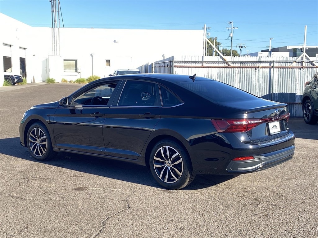 New 2026 Volkswagen Jetta 1.5T SE Sedan