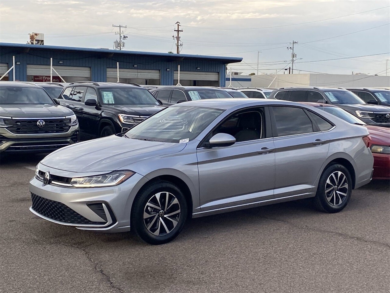 2025 Volkswagen Jetta 1.5T S photo 4