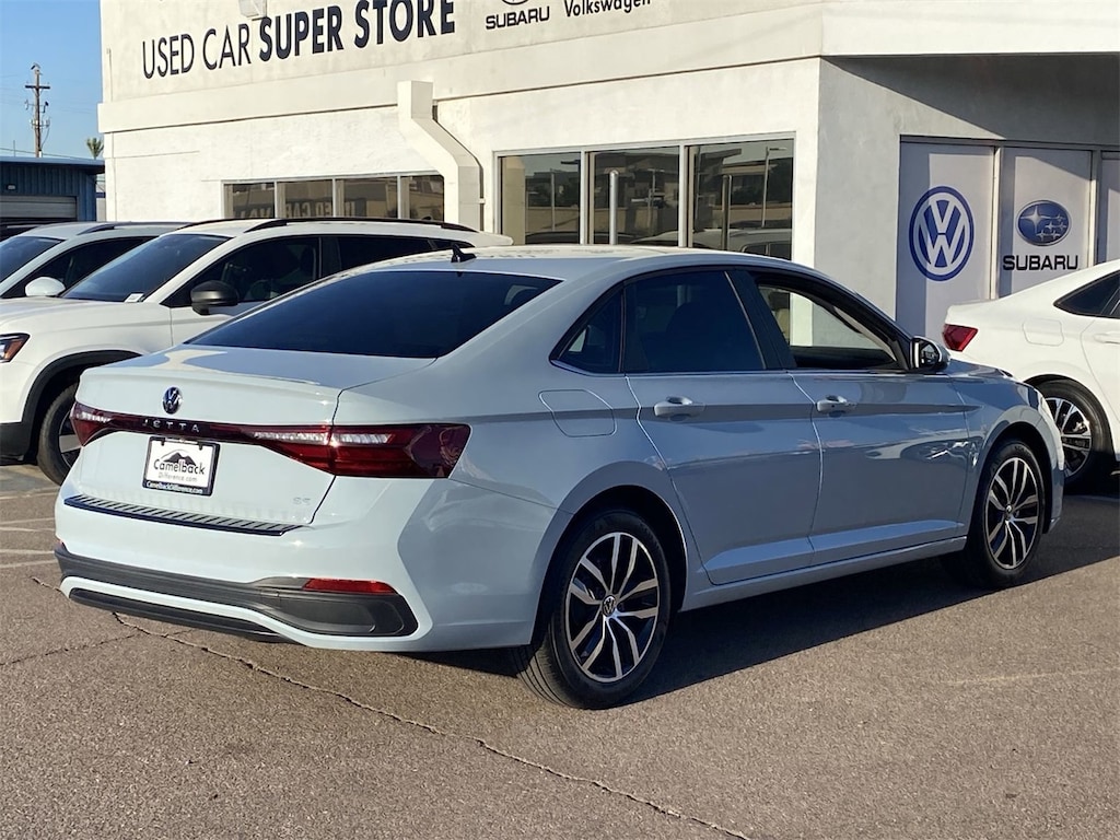 New 2025 Volkswagen Jetta 1.5T SE Sedan