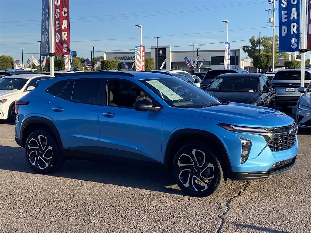 Used 2025 Chevrolet Trax 2RS SUV