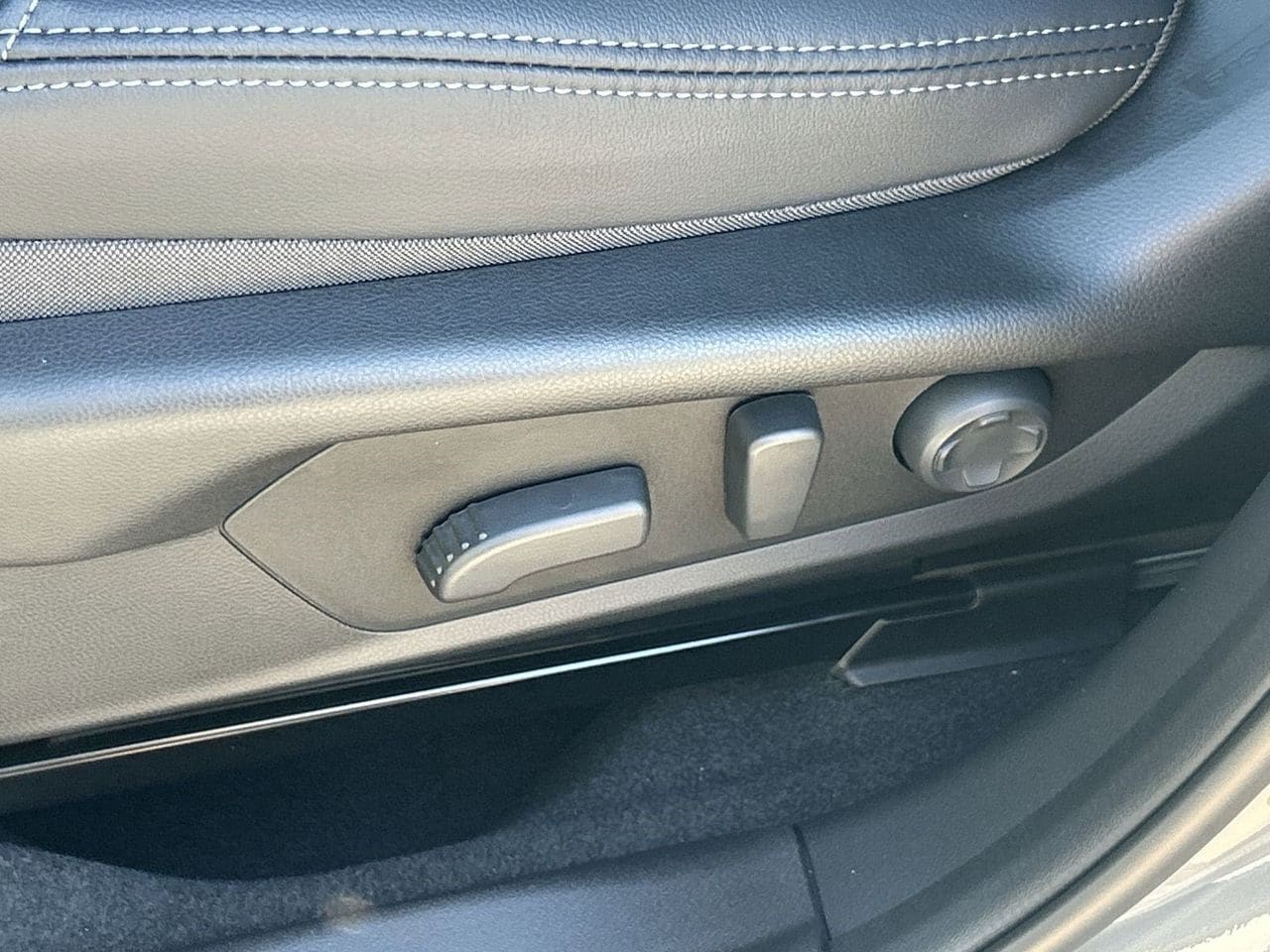 New 2026 River Rock Pearl Subaru Touring XT image 16