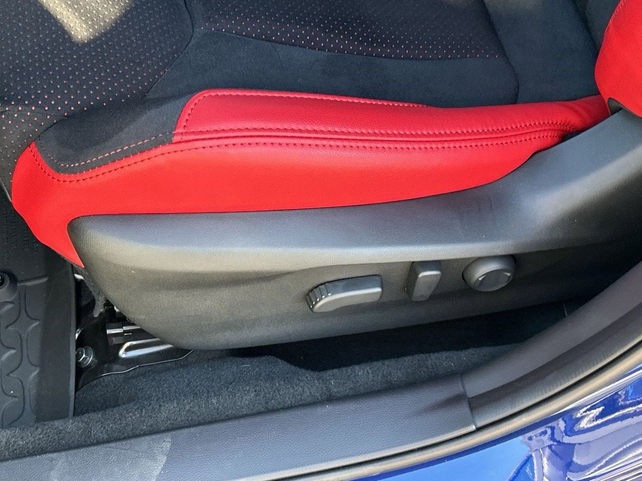 New 2026 Sapphire Blue Pearl Subaru Limited image 16