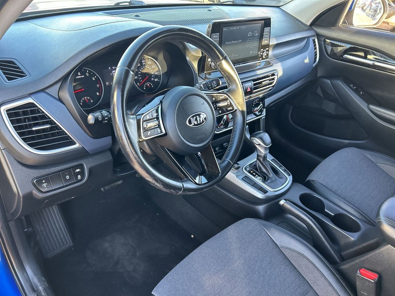 Used 2021 Neptune Blue Kia S image 15