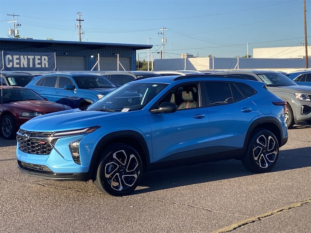 Used 2025 Chevrolet Trax 2RS SUV