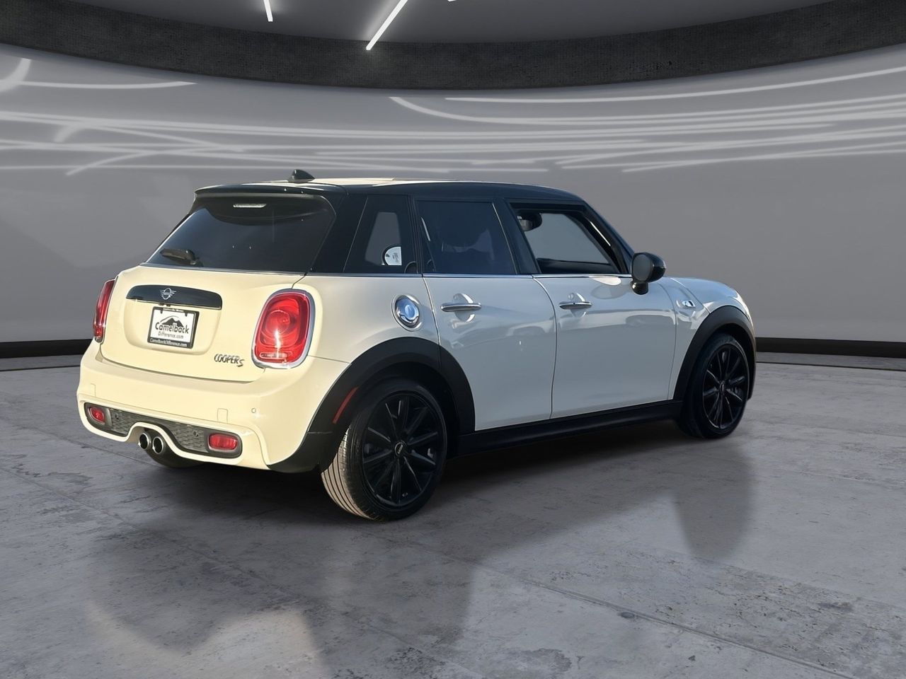 Used 2019 Pepper White MINI Classic image 5