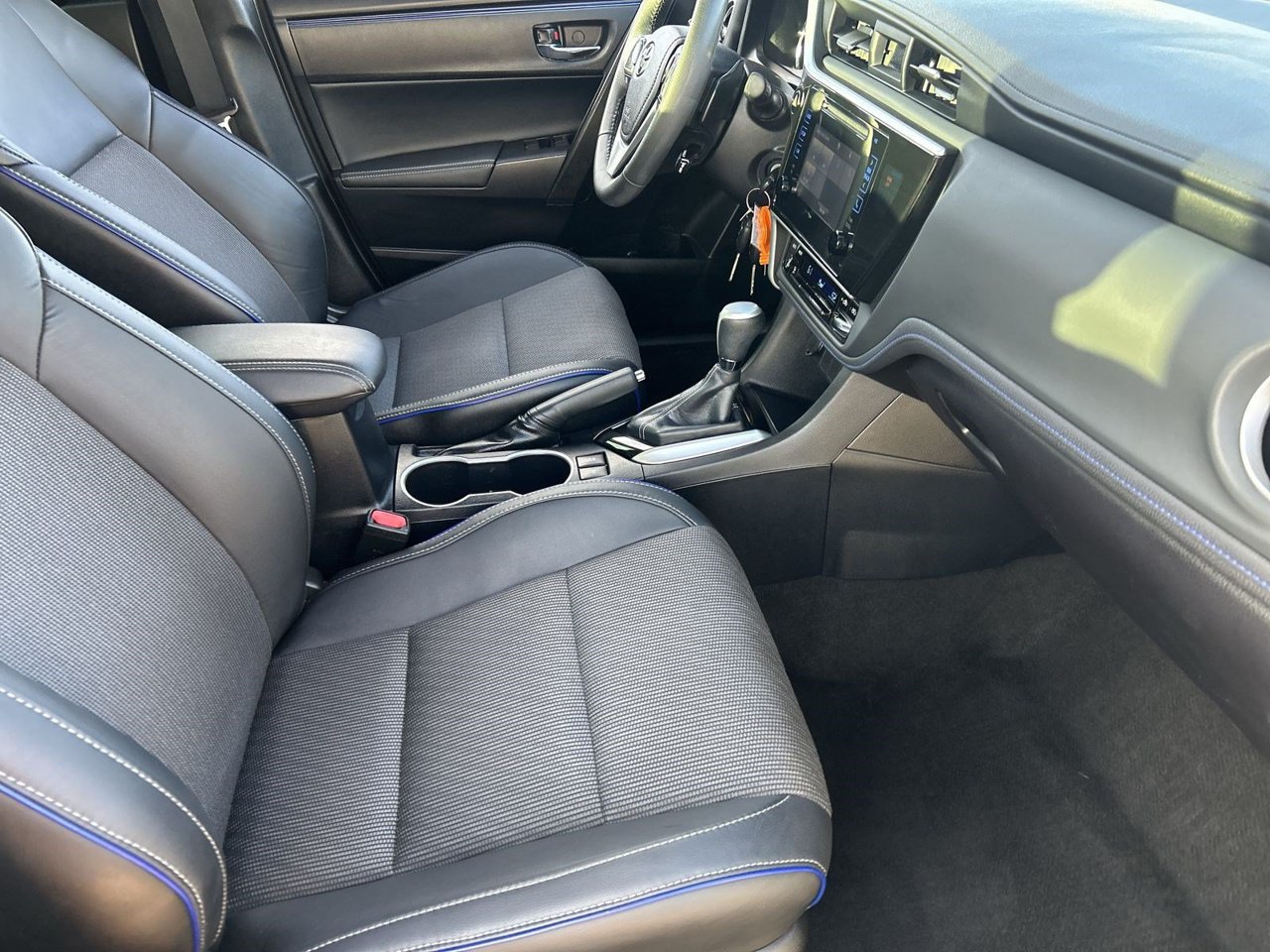 Used 2018 Slate Metallic Toyota SE image 9