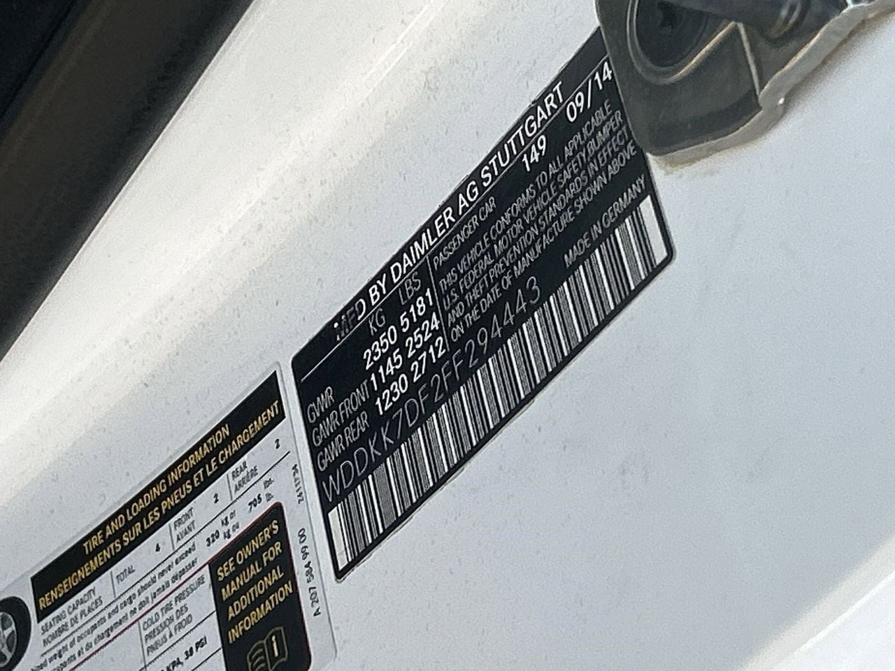 Used 2015 Designo Diamond White Metallic Mercedes-Benz E 550 image 28