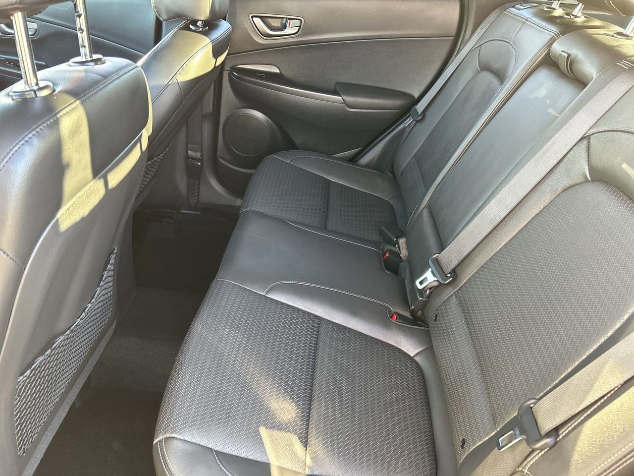 Used 2019 Chalk White Hyundai Ultimate image 14