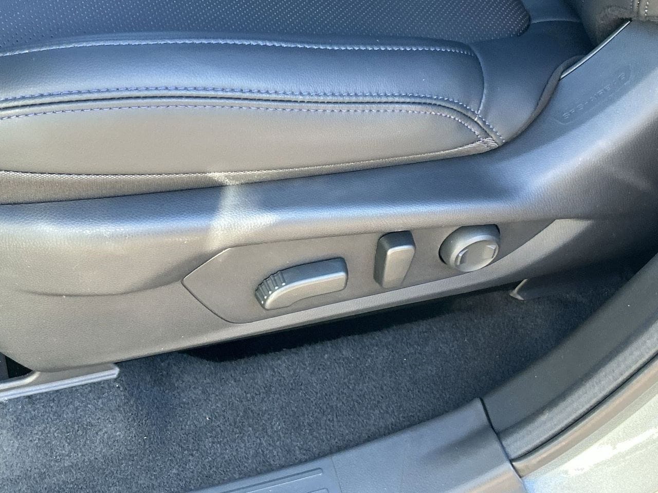 New 2026 Ice Silver Subaru Limited image 16