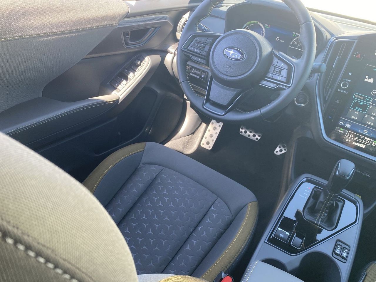 New 2026 Sand Dune Pearl Subaru Sport Hybrid image 10