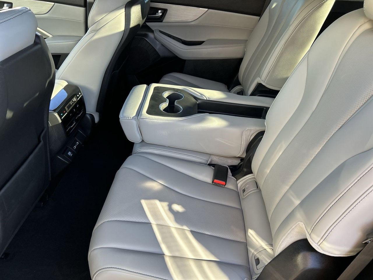 Used 2023 Lunar Silver Metallic Acura Technology image 14