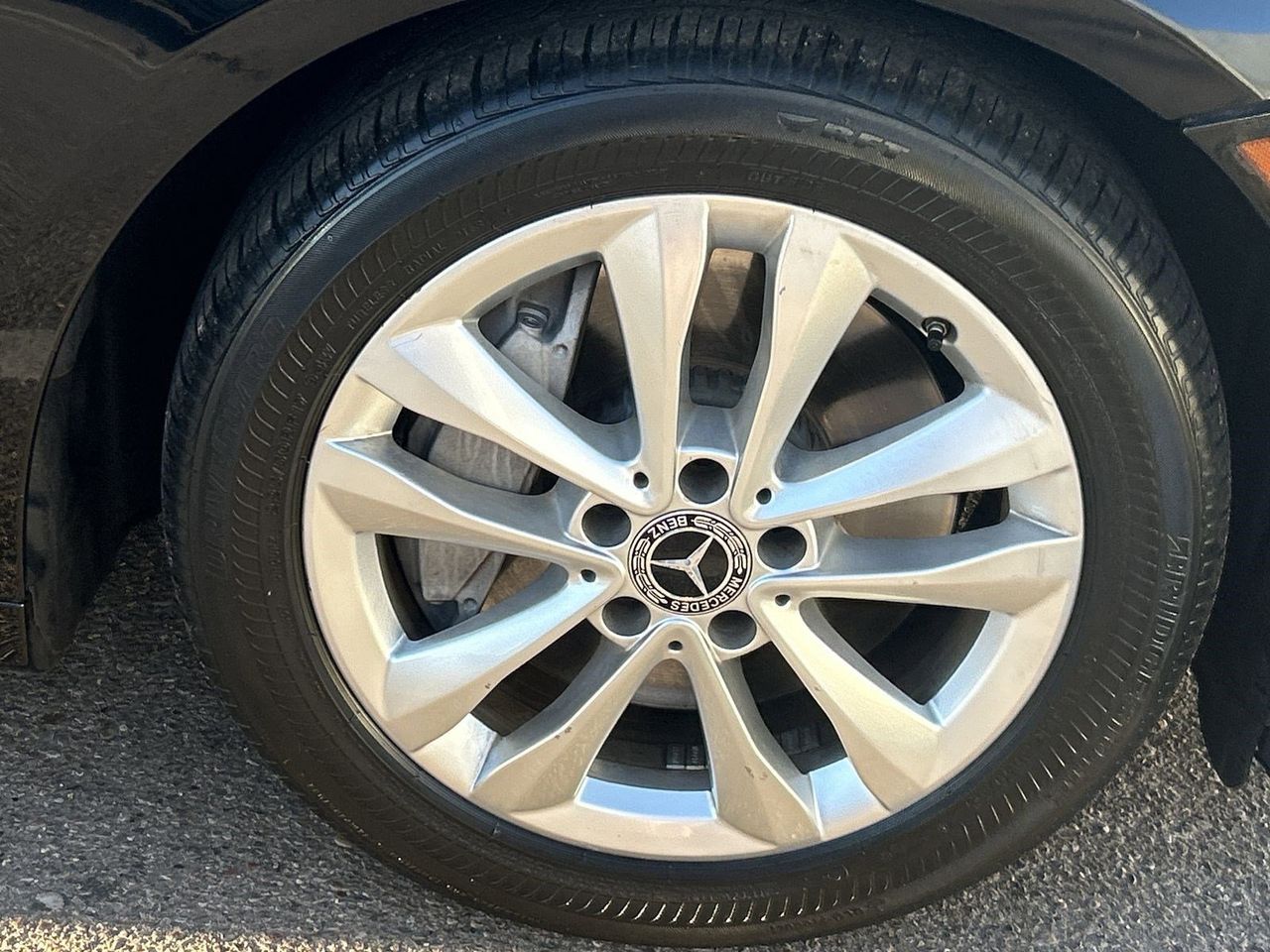 Used 2022 Obsidian Black Mercedes-Benz E 350 image 6