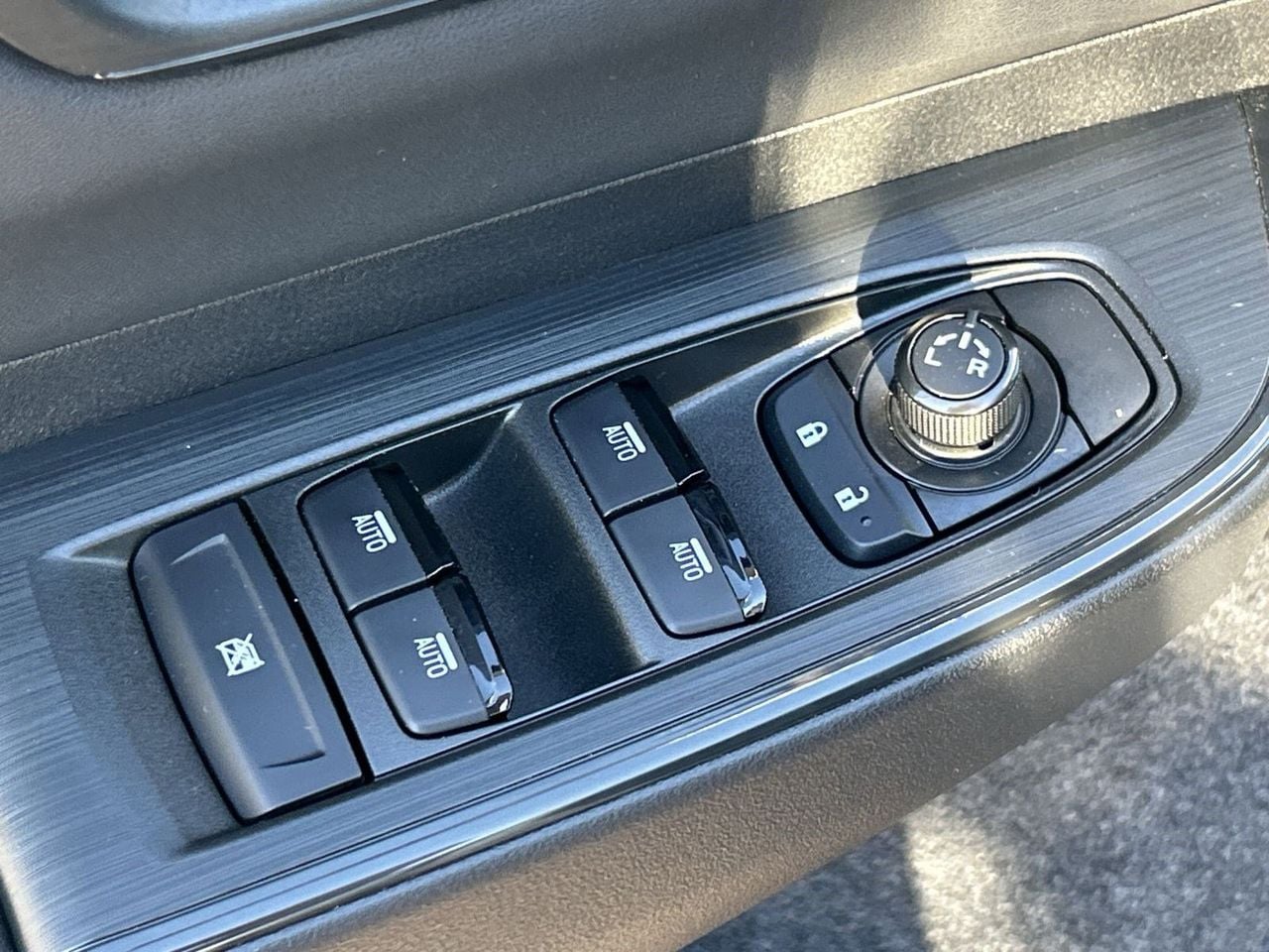 New 2026 Crystal White Pearl Subaru Wilderness image 17