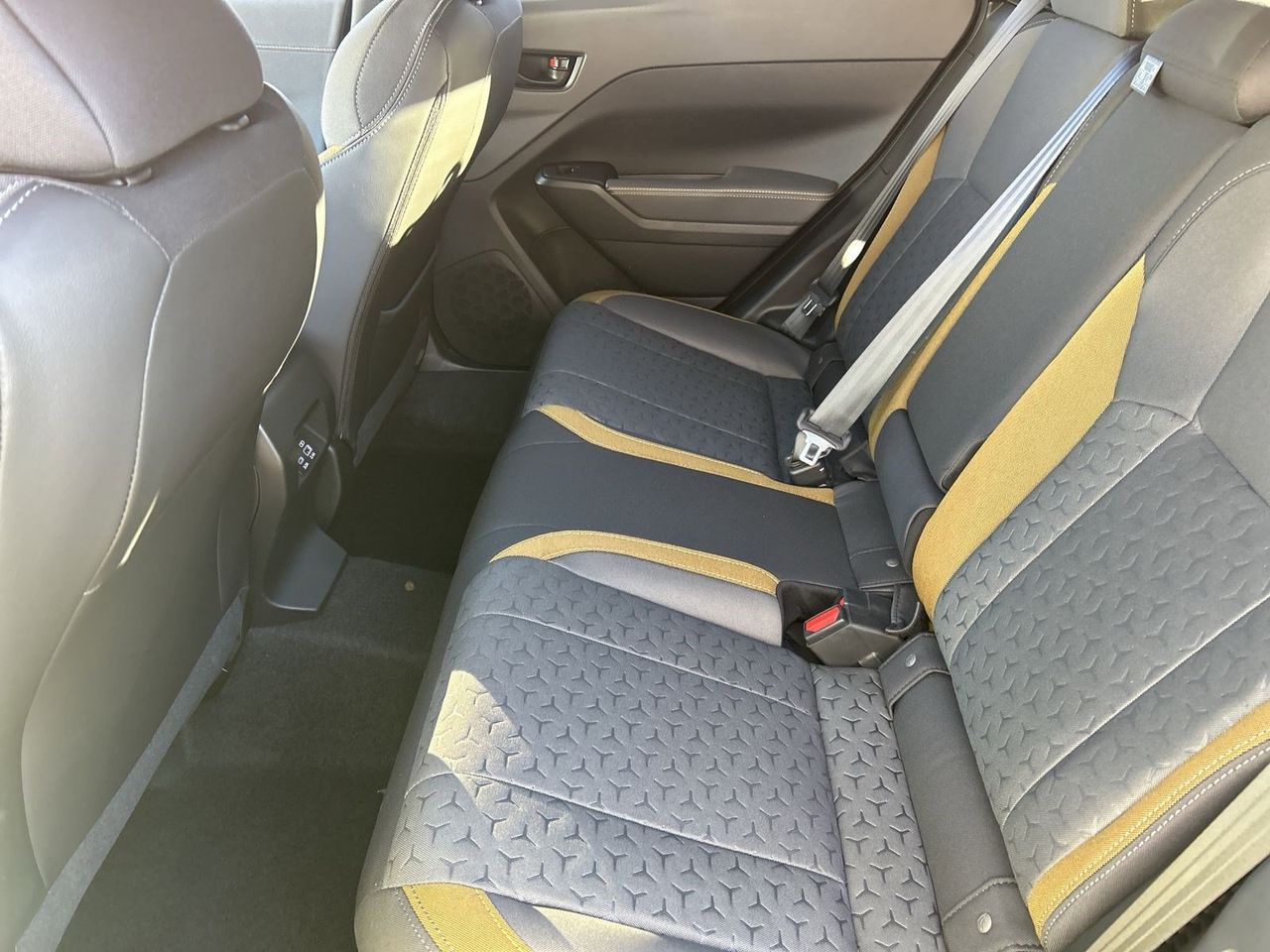 New 2026 Citron Yellow Pearl Subaru Sport Hybrid image 13