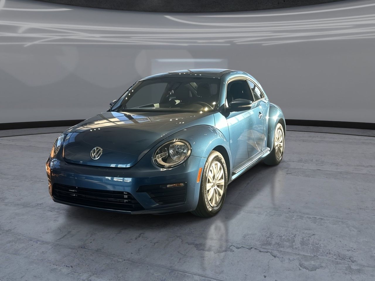 Used 2019 Silk Blue Metallic Volkswagen 2.0T S image 3