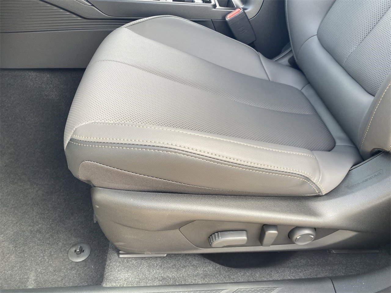 New 2026 Ice Silver Subaru Limited image 16