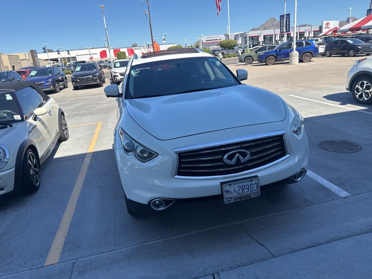 2014 Infiniti QX70 Base photo 3