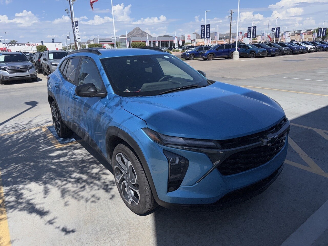 2025 Chevrolet Trax photo 2