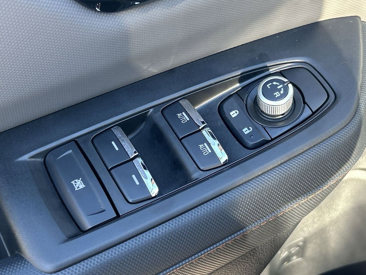 New 2026 River Rock Pearl Subaru Sport Hybrid image 17