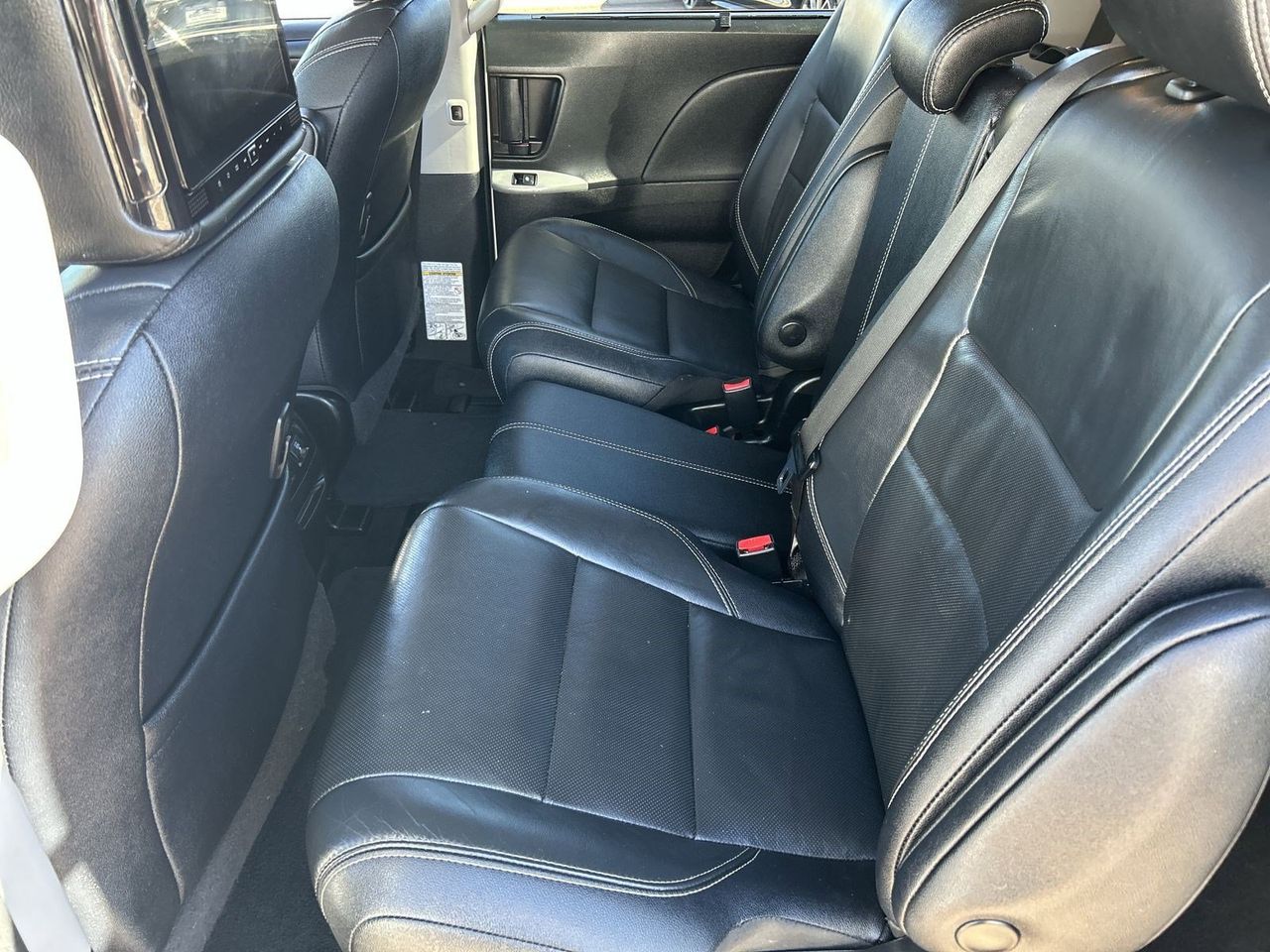 Used 2018 Super White Toyota SE image 13