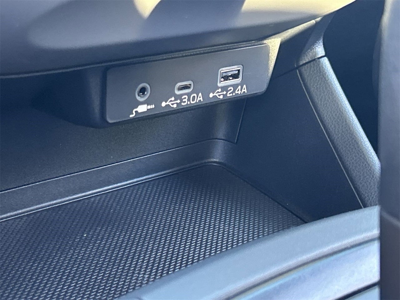 New 2026 Lithium Red Pearl Subaru Premium image 24