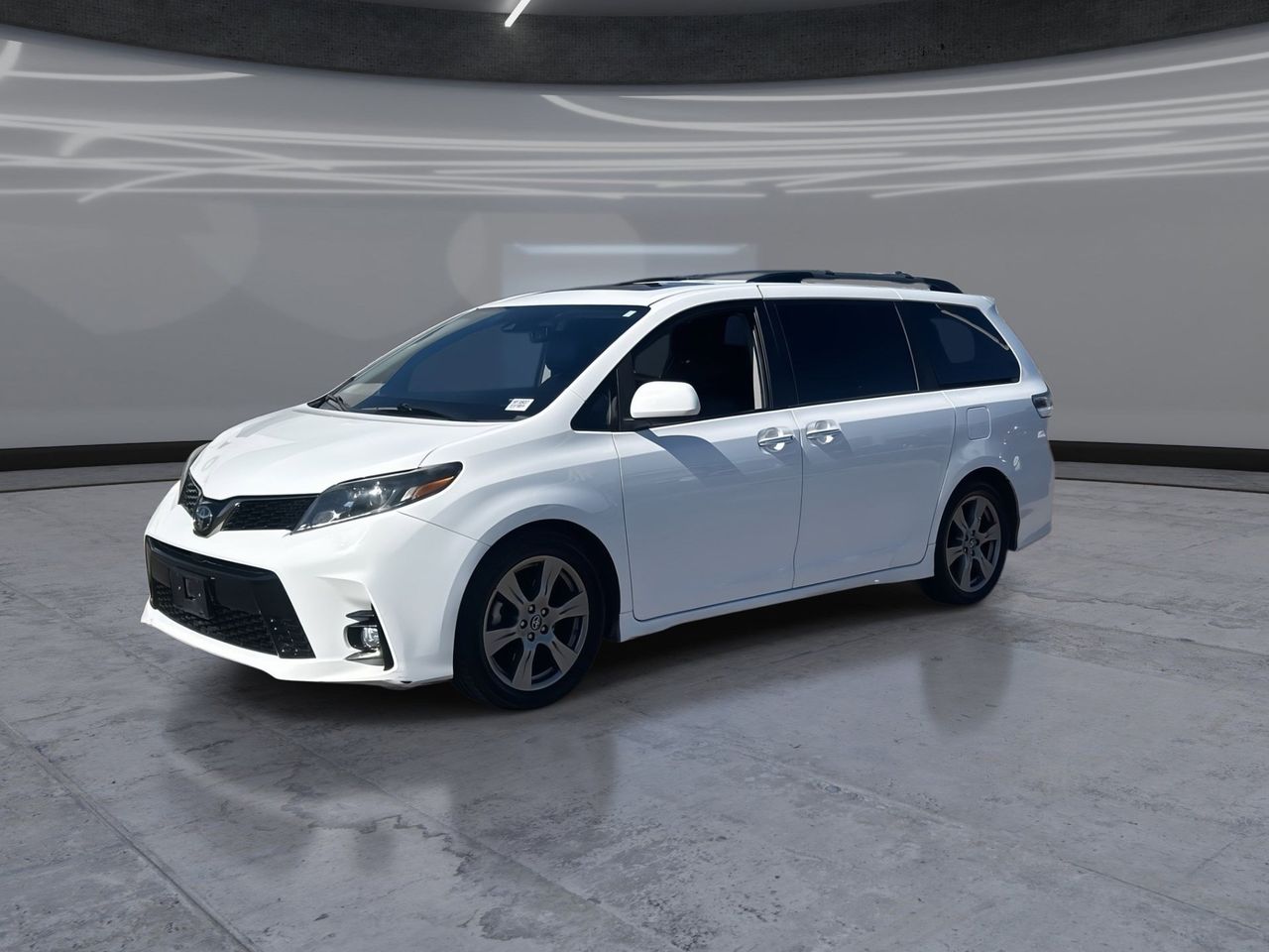 Used 2018 Super White Toyota SE image 3