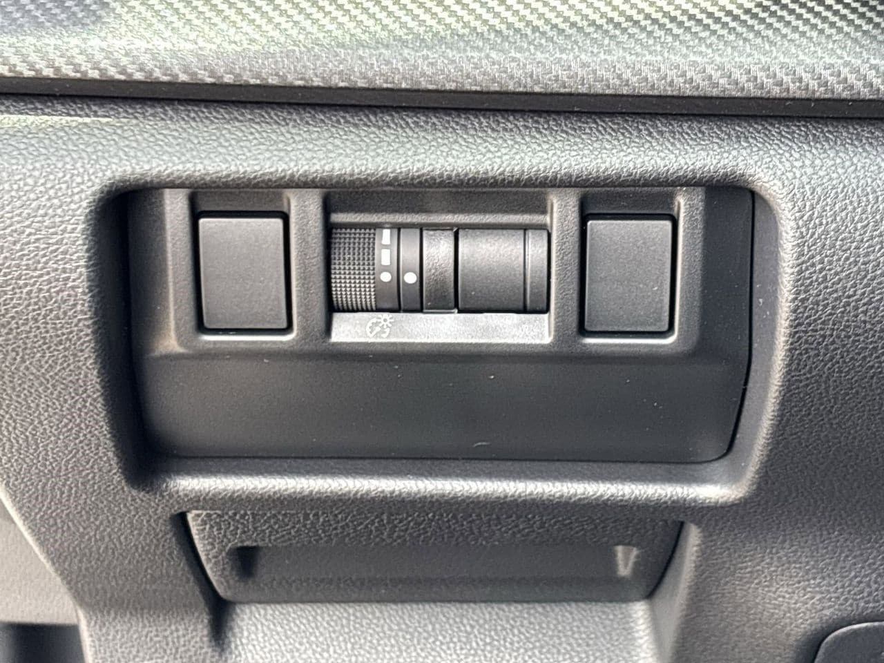 New 2026 Crystal White Pearl Subaru Premium image 28