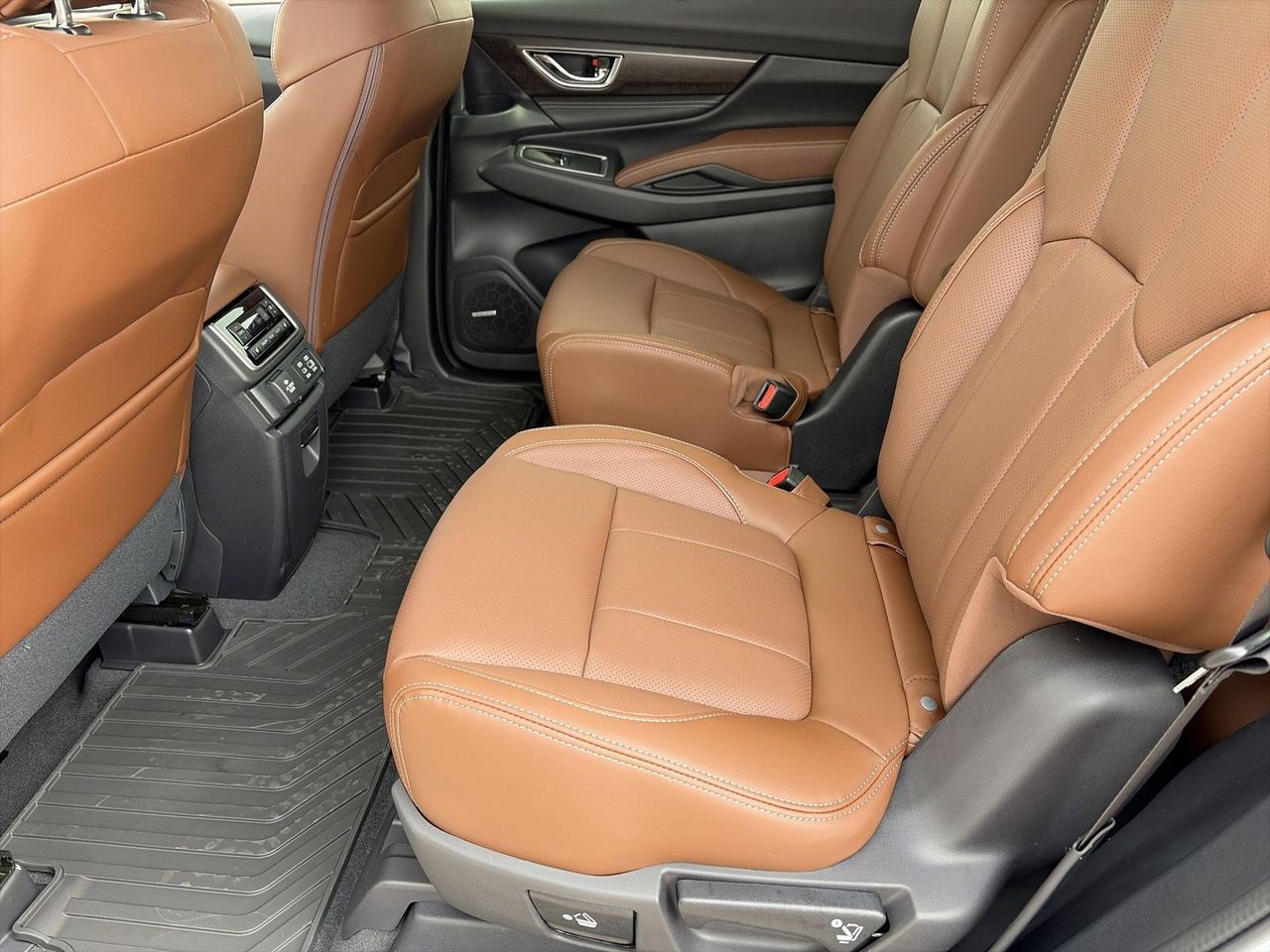 New 2026 Crystal White Pearl Subaru Touring 7-Passenger image 13