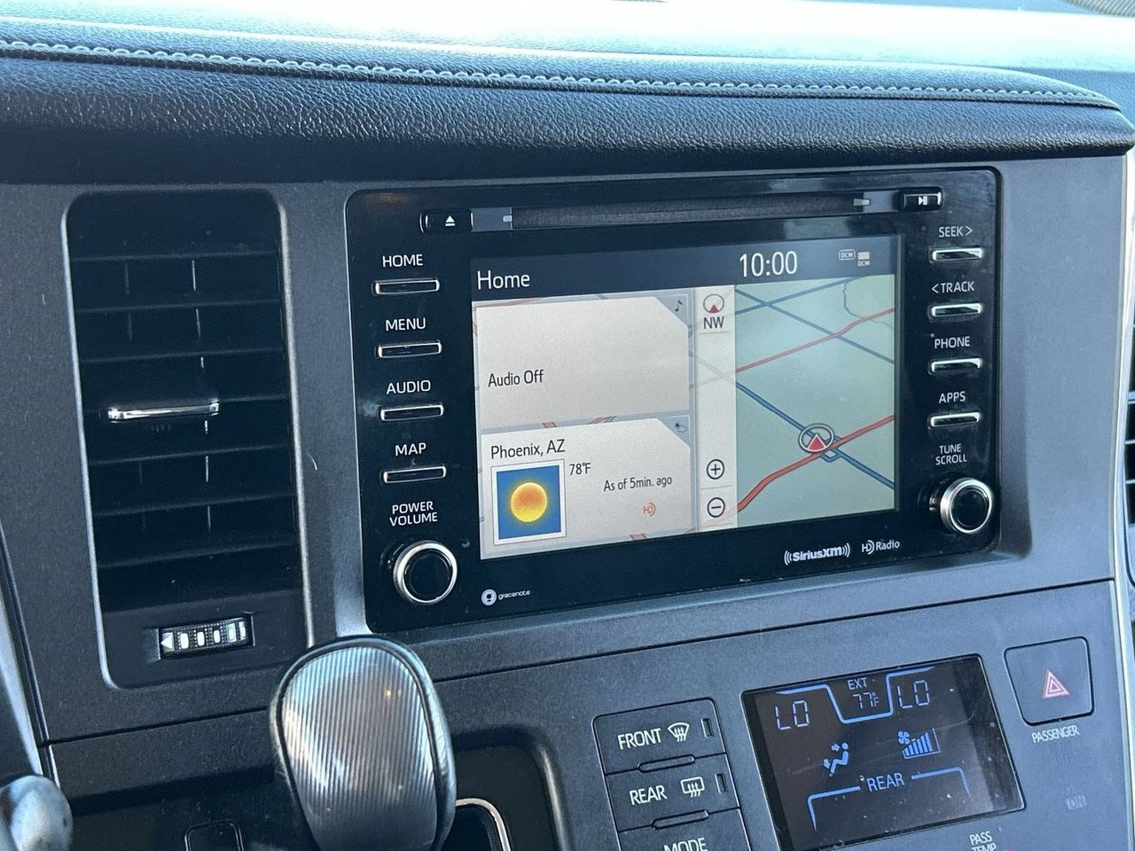 Used 2018 Super White Toyota SE image 22