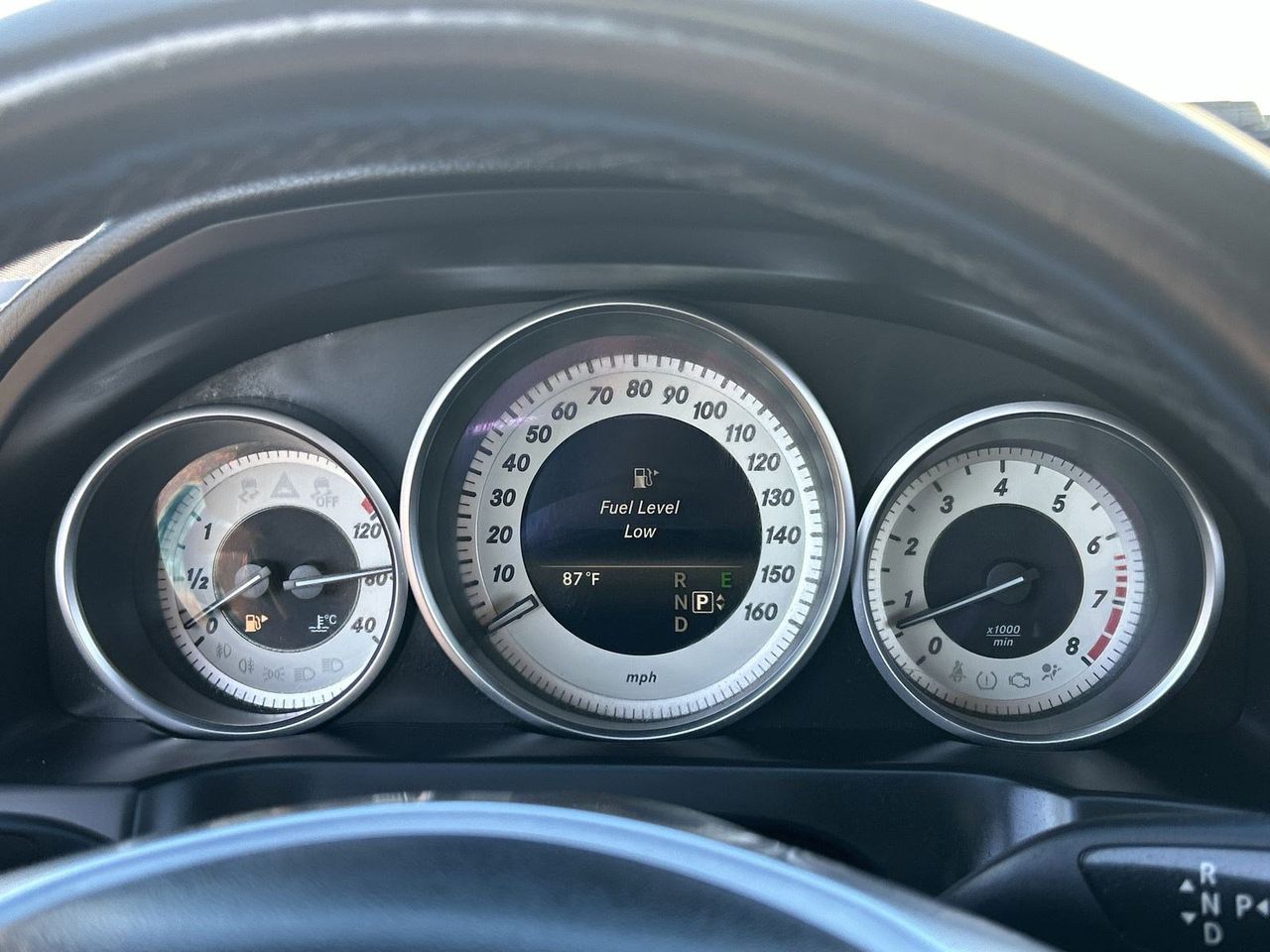 Used 2015 Designo Diamond White Metallic Mercedes-Benz E 550 image 26