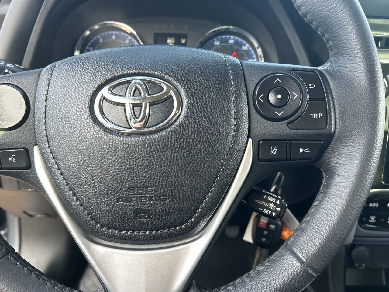 Used 2018 Slate Metallic Toyota SE image 21
