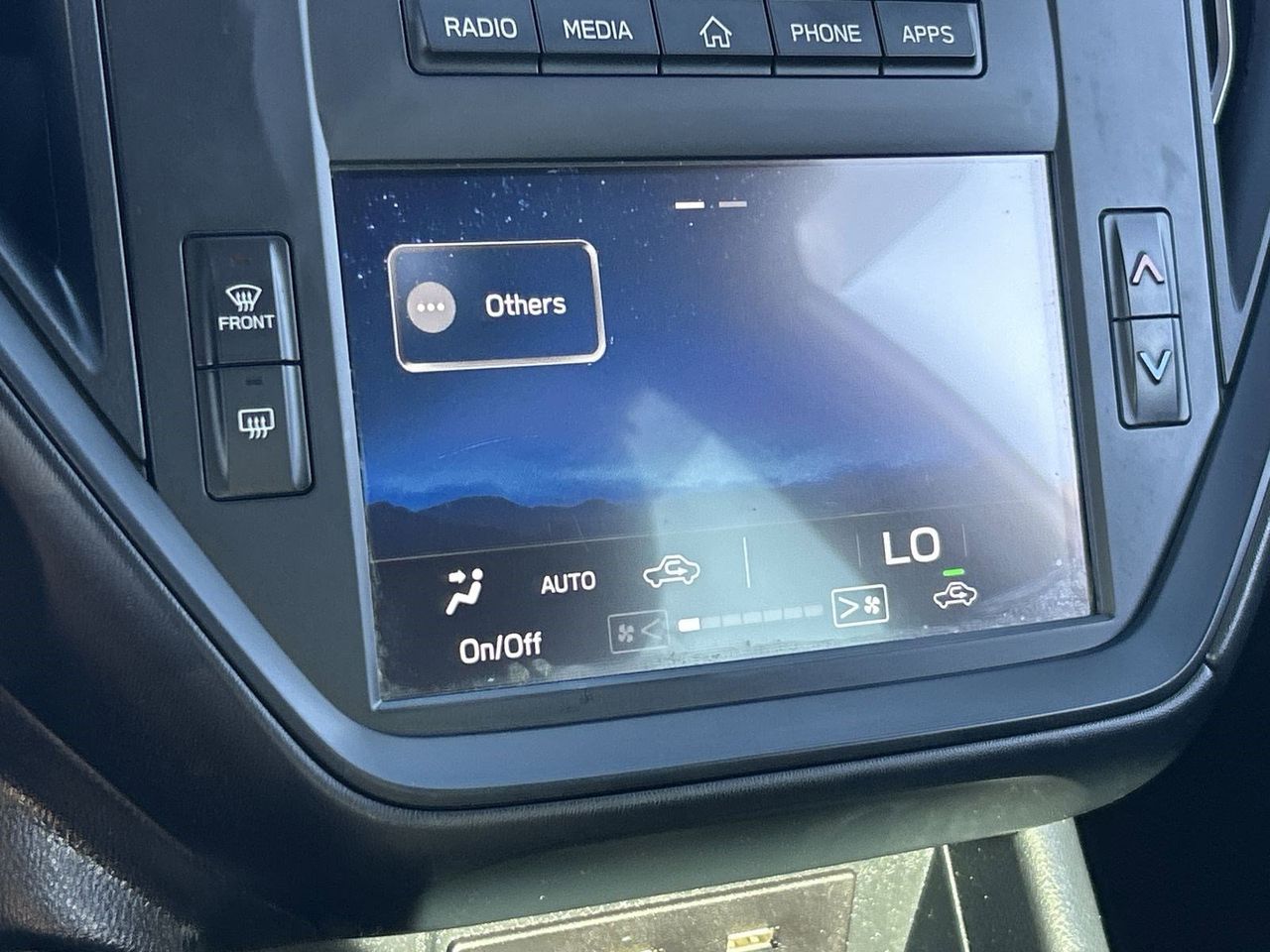 Used 2022 Ceramic White Subaru Base image 24