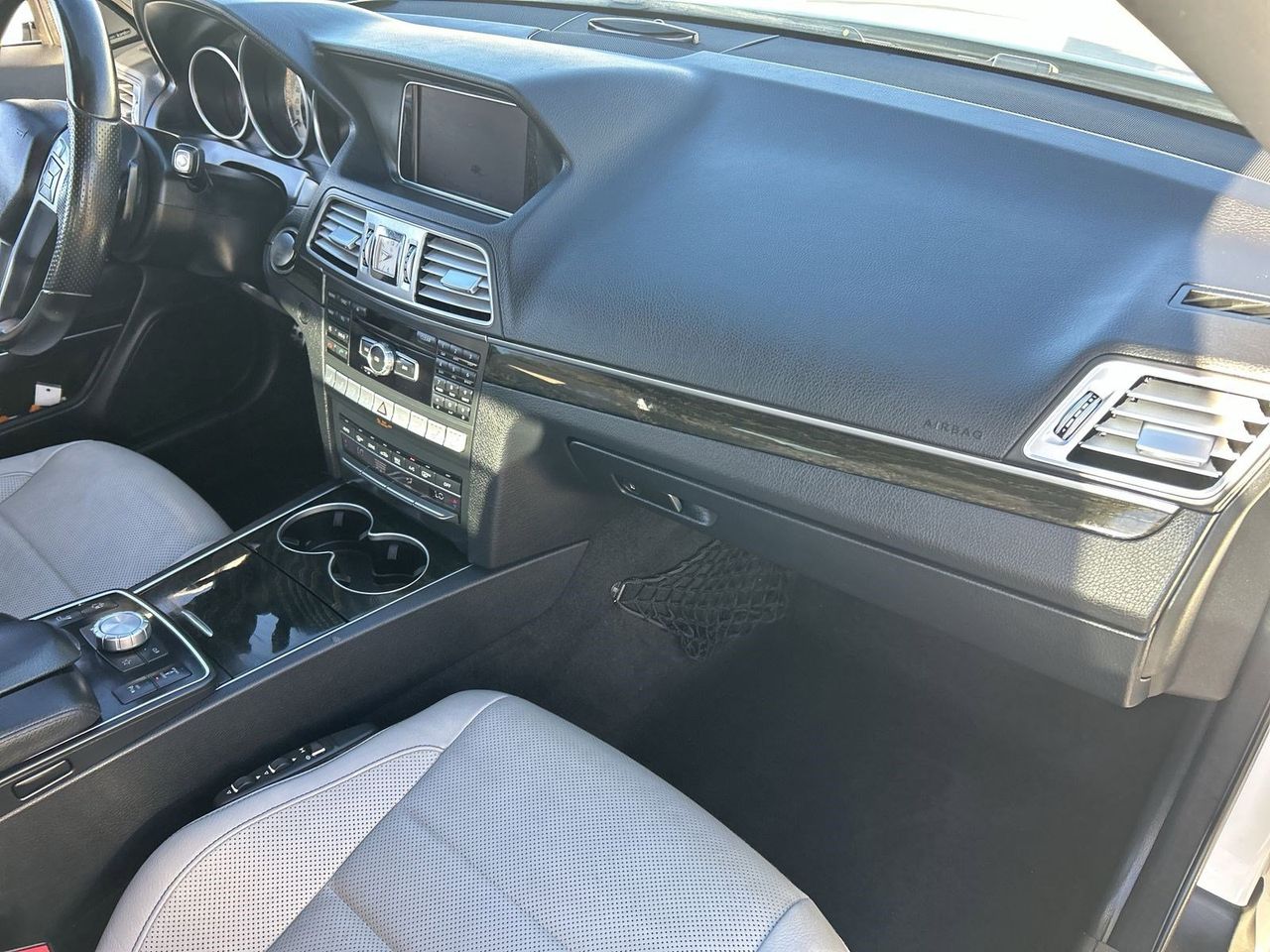 Used 2015 Designo Diamond White Metallic Mercedes-Benz E 550 image 12