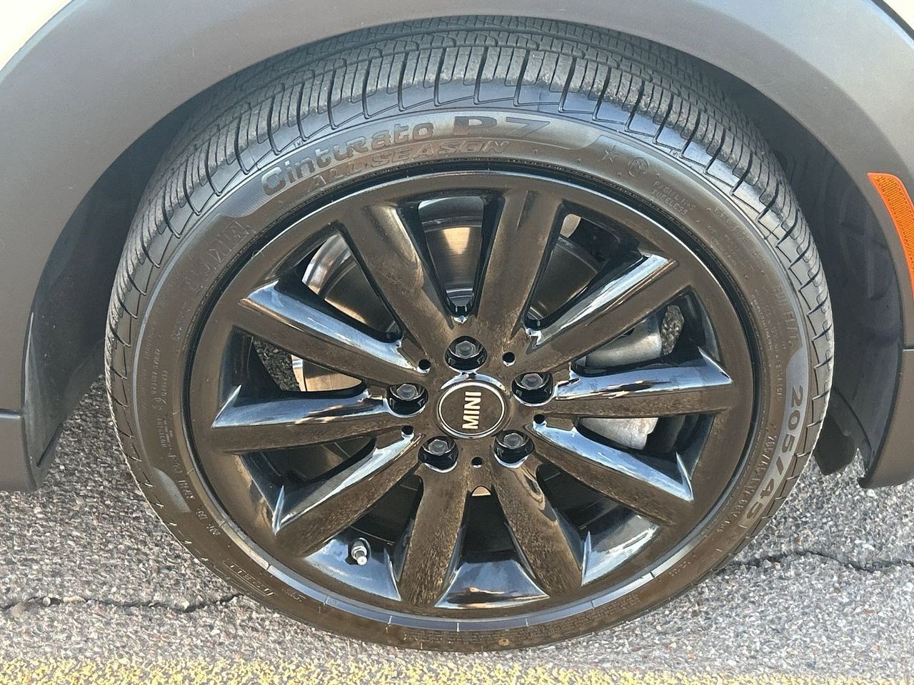 Used 2019 Pepper White MINI Classic image 7