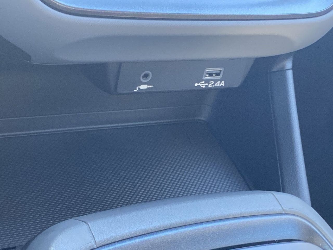 New 2026 Crystal White Pearl Subaru Base image 25