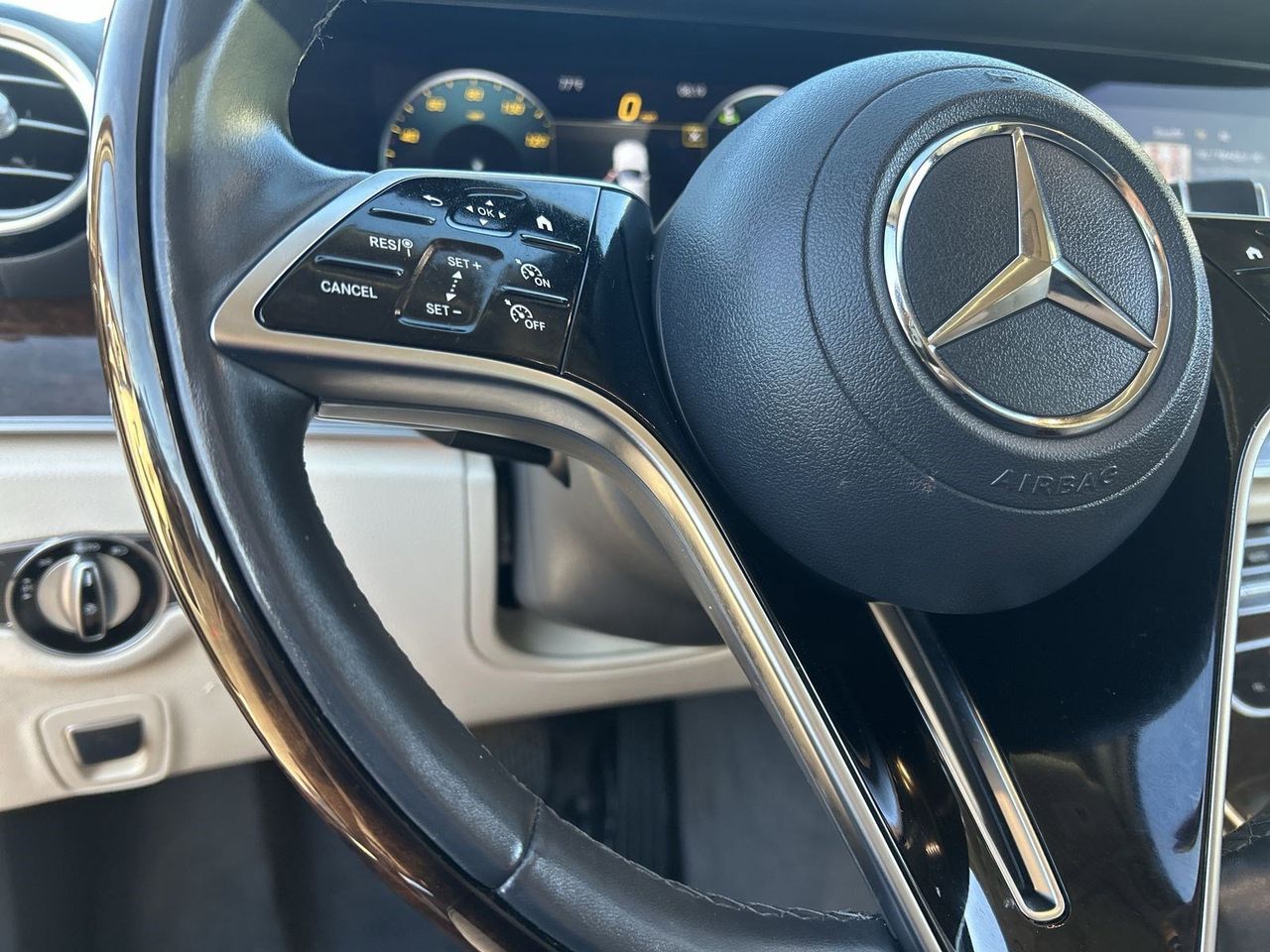 Used 2022 Obsidian Black Mercedes-Benz E 350 image 20