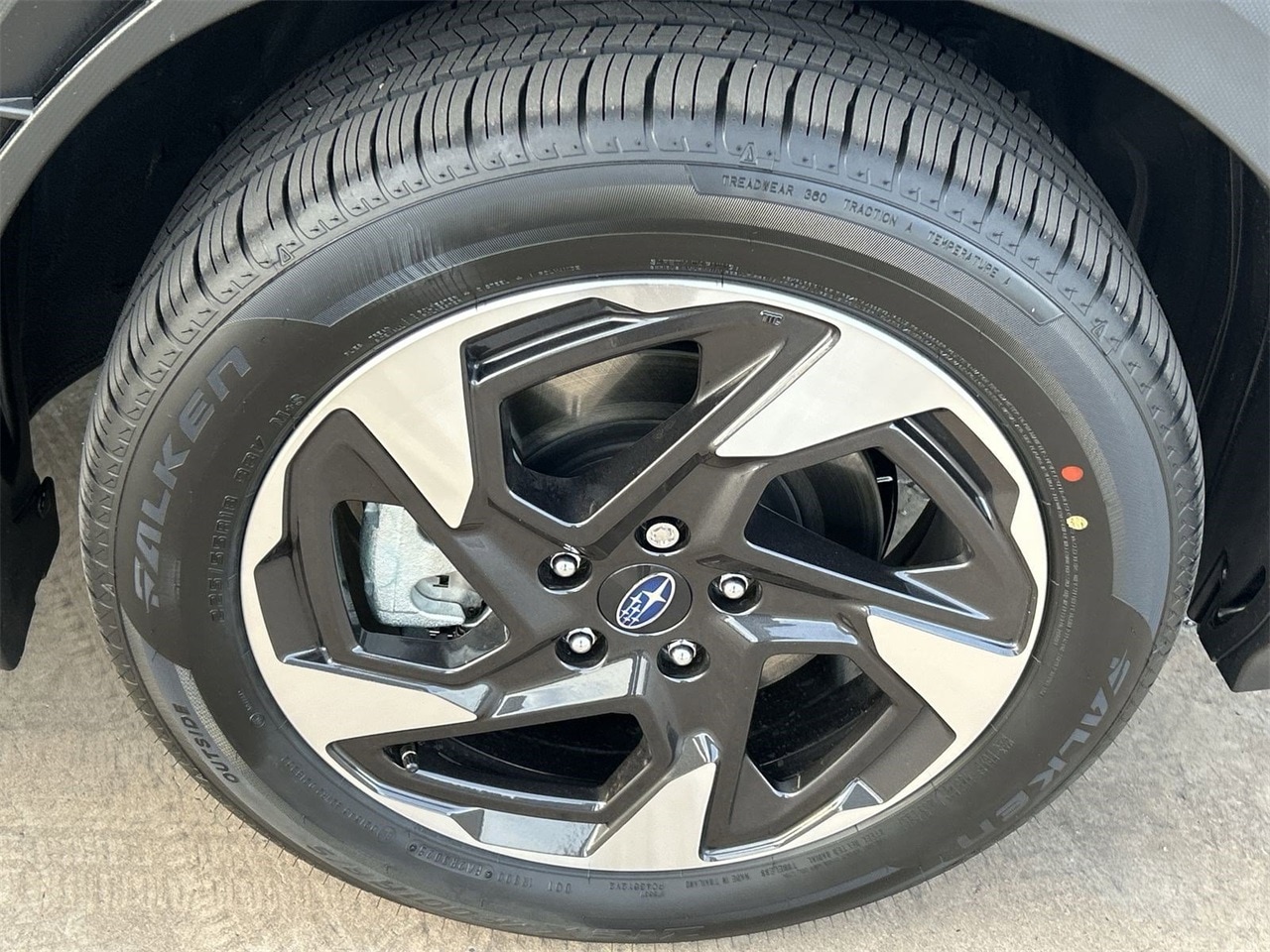 New 2026 Crystal Black Silica Subaru Limited image 6