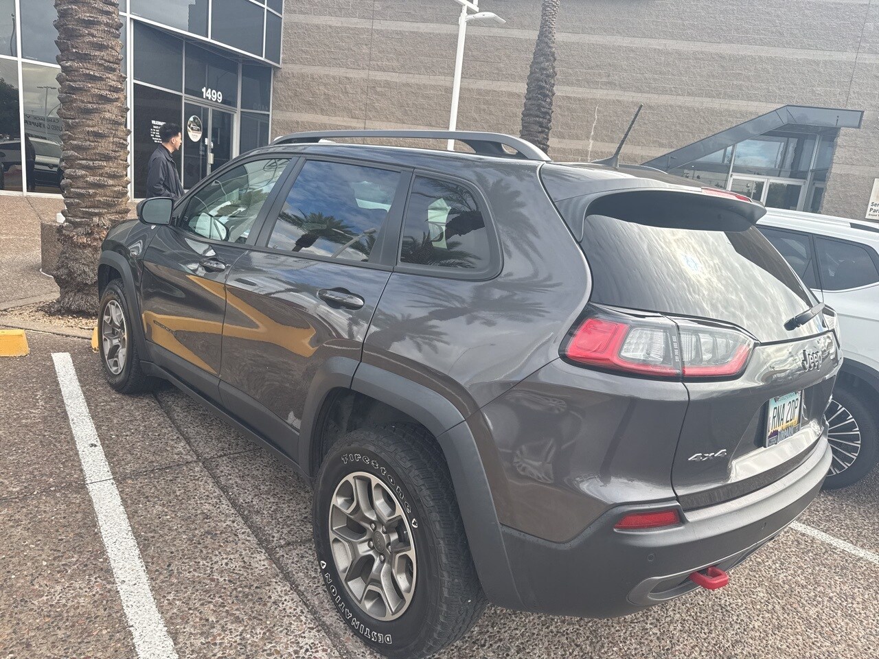 2021 Jeep Cherokee Trailhawk photo 2