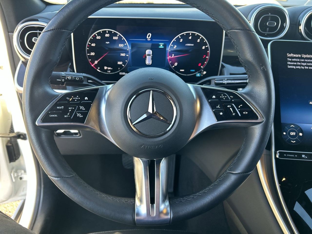 Used 2025 Polar White Mercedes-Benz GLC 300 image 19